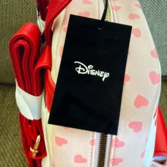 Disney - Picture 3 of 5